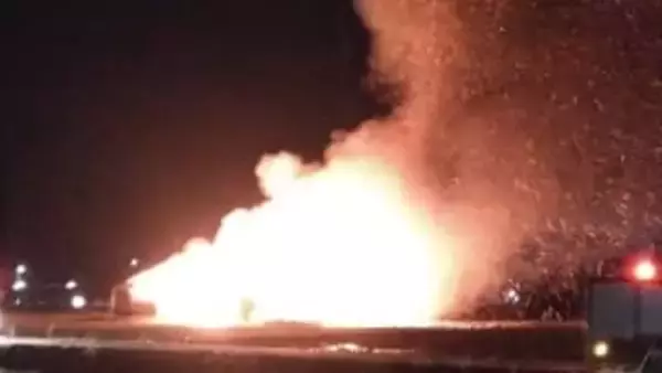 【続報】富山県小矢部市で住宅と納屋が全焼、焼け跡から1人の遺体　連絡取れない94歳男性とみて調べる