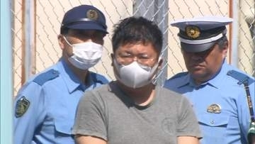 靴に空けた穴に小型カメラ…女性のスカート内を盗撮か　海上自衛隊員の37歳男を現行犯逮捕　容疑認める　横浜市