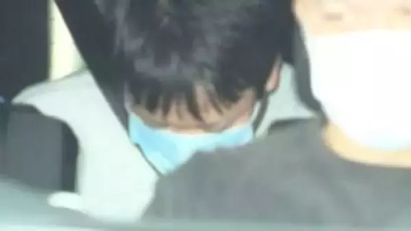「頑張れあと10秒」女子児童にブリッジ指導　下着を盗撮で小学校教師逮捕　これまで4人を撮影か