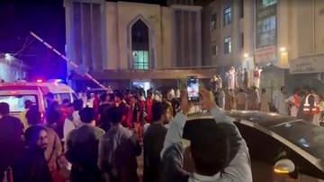 パキスタン北西部で自爆テロ　警察署前で17人死亡　「パキスタン・タリバン運動」が犯行声明