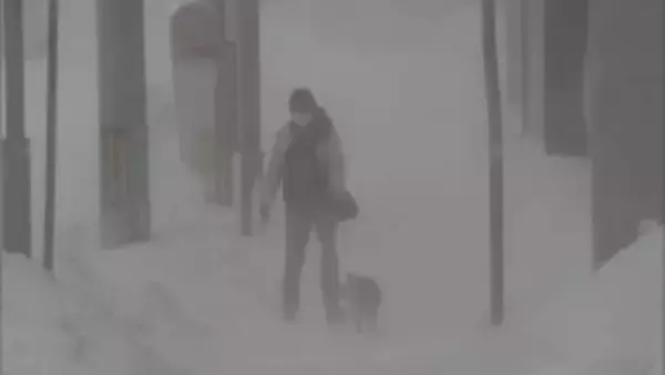 北海道や青森でホワイトアウト「台風並み」暴風雪で看板吹き飛ぶ　建物倒壊…大雪で42人死亡　週末は関東平野部も積雪のおそれ