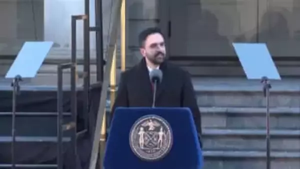 ニューヨーク市長に初のイスラム教徒ゾーラン・マムダニ氏就任　「家賃値上げ凍結」「バス無料化」など掲げる