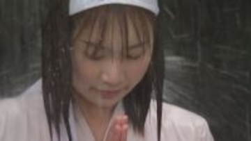 富山・大岩山日石寺の恒例「大寒」滝行　“気温氷点下1度・水温3度”に身を投じる　BBT堀元優花アナウンサーも体験