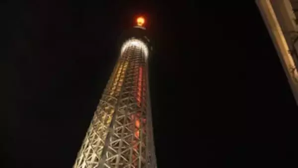 スカイツリーのエレベーターが緊急停止　20人が閉じ込められたまま