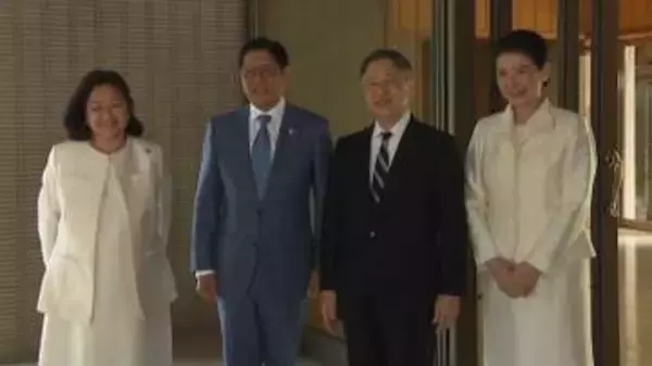 天皇皇后両陛下、フィリピン大統領夫妻に御所でお別れの挨拶　和食好きの夫妻に和菓子と日本茶を振る舞われる