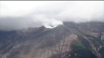 十勝岳　大規模な噴火が起きる可能性　政府の火山調査委　北海道2077m峰　12日から警戒レベル3「入山規制」
