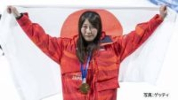 暫定3位から大逆転！村瀬心椛がビッグエア制覇…日本女子スノボ初金メダル「全部がつまった重み」【ミラノ・コルティナ五輪】