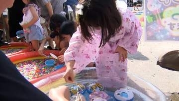 「復興支援夏祭り」子どもたちで大賑わい　全国の塗装職人らの協力で実現　熊本・宇城市
