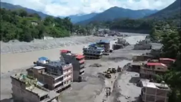 ネパール大規模土石流　死者580人超、日本人家族5人含む2400人超が安否不明　“生存率の壁”72時間経過も懸命の捜索続く