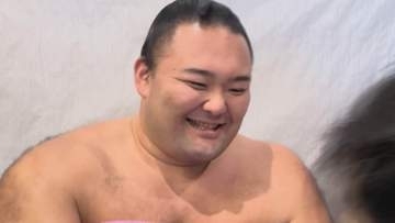 大相撲の秋巡業・射水場所に朝乃山、会場を大いに沸かせる　握手会は長蛇の列　「来場所は三役復帰のチャンス」