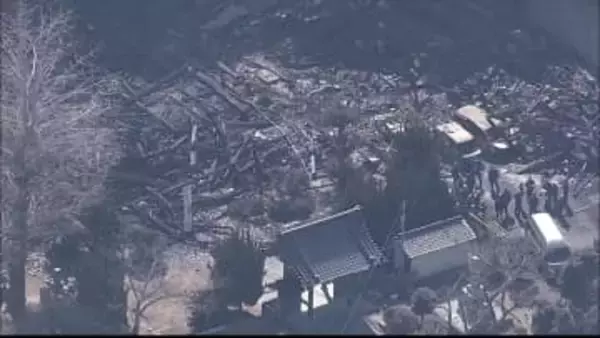 寺が全焼し4人死亡…小学生男女2人含む家族5人と連絡とれず「助けて」と女性から通報　住宅も燃える　山口・下関市