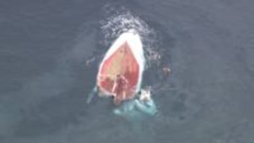 遊漁船が2つに割れ13人が海へ投げ出される…貨物船と遊漁船が衝突　2人心肺停止　1人行方不明　三重・鳥羽市沖