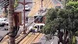 「「男性が出てきて走っていった」路面電車と軽自動車が衝突　運転手ら3人逃走　交差点を右折禁止違反か　鹿児島市」の画像1
