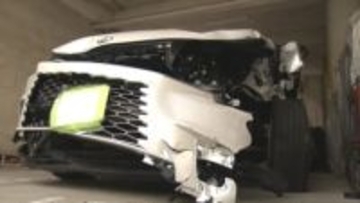 バス停に車突っ込み女性が大けが　ひき逃げ容疑で女（50）逮捕…飲酒で正常運転が困難な状態か　名古屋市