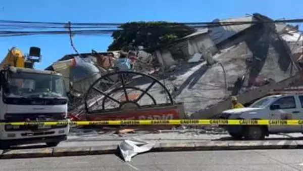 広い範囲に津波注意報のフィリピン付近の巨大地震のマグニチュードを7.7に更新　当初の8.2を精査した結果　地震調査委員会