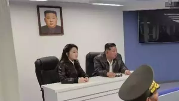 金正恩総書記の“単独”肖像画　公式メディアで公開は行事以外で初　祖父や父と並ぶ形ではなく部屋に掲げられる　北朝鮮