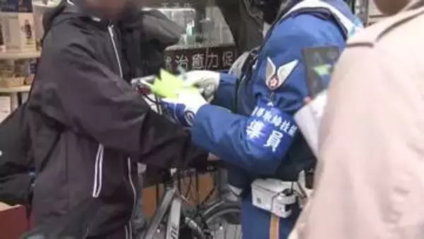 自転車「青切符」導入1カ月で2147件交付　制度かたる詐欺未遂も　警察庁「反則金を現場で徴収することない」