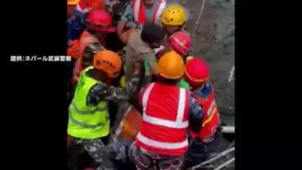 ネパール土石流　9日ぶりにトンネルから男性2人救出、いまも複数の人が取り残されているか　救出続く