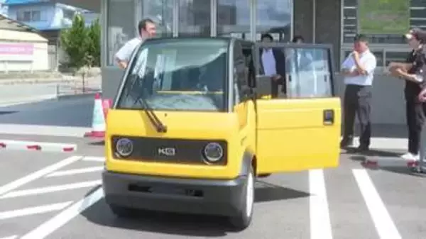 「かわいい！」と好評　1人乗りEV、銀行や市役所でも導入広がる　近距離の訪問業務などに活用【広島発】
