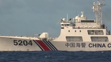 緊迫の南シナ海！中国と対立深めるフィリピンの巡視船に乗船取材…中国海警局に囲まれ進路ふさがれる一部始終