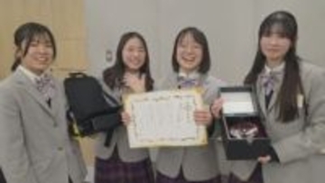 中学生のアイデア　10キロ超「重すぎる通学バッグ」が悩み…快適に持ち運べる「BAG」生み出す　重い荷物を運ぶ「歩荷」を参考　重いもの上、軽いもの下　重心が背中側からズレないように　改良を加え「商品化」検討