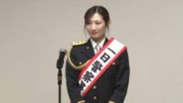 女優の武田梨奈さんが一日麹町警察署長に就任「ながらスマホ」禁止など違反や注意点を呼びかけ
