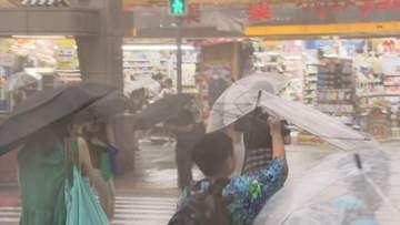 災害級暑さ→ゲリラ雷雨　東京都心で帰宅時間帯を直撃　異例の4日連続「酷暑日」も