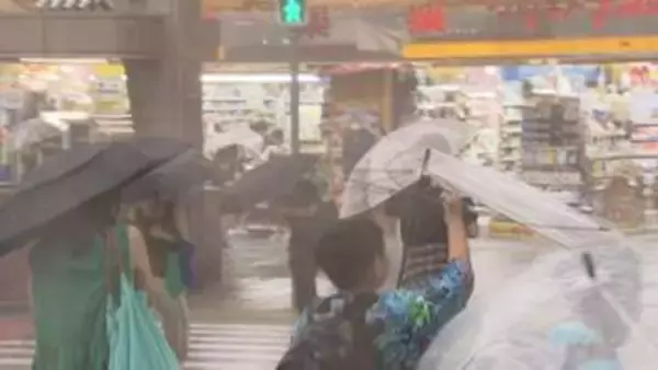 災害級暑さ→ゲリラ雷雨　東京都心で帰宅時間帯を直撃　異例の4日連続「酷暑日」も