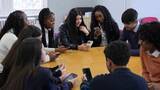 「イギリスが16～17歳の子どもに深夜のSNS利用制限へ　実証実験で「睡眠や集中力の改善につながった」」の画像1