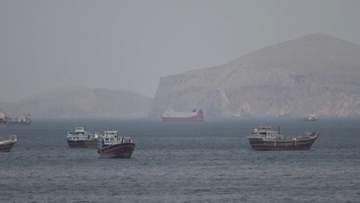 ホルムズ海峡で足止めの船員にPTSDも　通航再開でも物流正常化に6か月から1年の見通し　日本の海運との接点