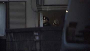 アパートで“50代”男性が血を流し死亡　腹に刃物が刺さった状態　通報した“兄”から事情聴く　千葉・野田市