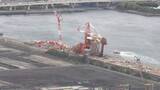 「【速報】川崎市で高さ約40メートルの足場が崩れ複数の作業員が転落　海上に落下との情報も」の画像1