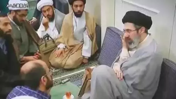 イラン最高指導者モジタバ師の映像か　イランメディア「初公開」　いつ撮影されたものかは不明