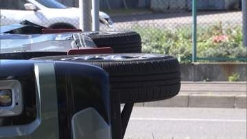 北海道で車横転事故相次ぐ　札幌市で3台絡む事故30代男性搬送　石狩市でトラックと衝突40～50代の女性搬送