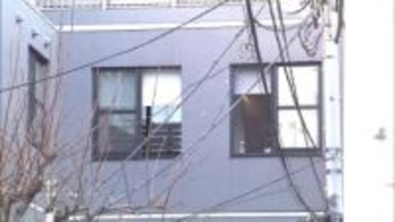 【赤坂サウナ火災】通風口が壊れ落下…叩いて助け求めた可能性　夫の背中に広範囲のやけどの痕…妻をかばおうと覆い被さったか