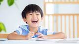 「リビングでの勉強もゴロゴロ学習もOK！学習机がなくたっていい。2児の母で一級建築士が教える子どもに合った学び方」の画像1