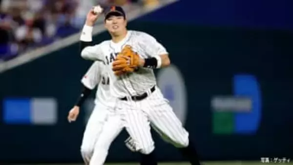 村上宗隆 ホワイトソックスへ…“白い靴下”掲げ笑顔で入団会見「ぼくの目標は勝つこと」　2年契約で総額約53億円