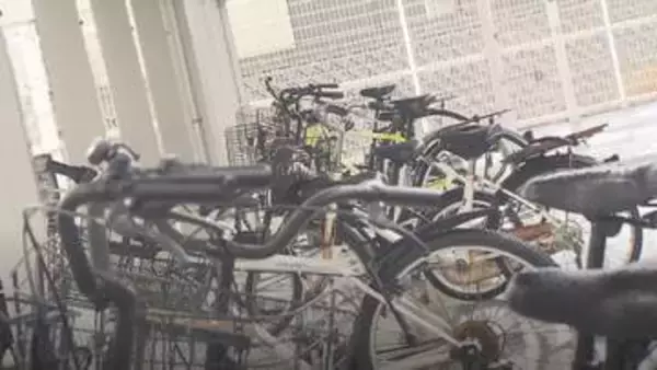 【独自】自転車のカゴに謎のDVD 駐輪場で勝手に入れられ利用者困惑 全国でも多発 誰が何のために？【福岡発】