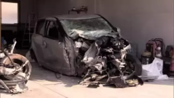 10代男女4人乗ったレンタカーが街路樹に衝突し大破　14歳女子中学生が重体…男女3人けが　愛媛・松山市