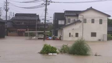 【中継】道路冠水し複数の住民が取り残される　車も水没し消防がボートで救助へ　レベル5大雨特別警報の石川県羽咋市