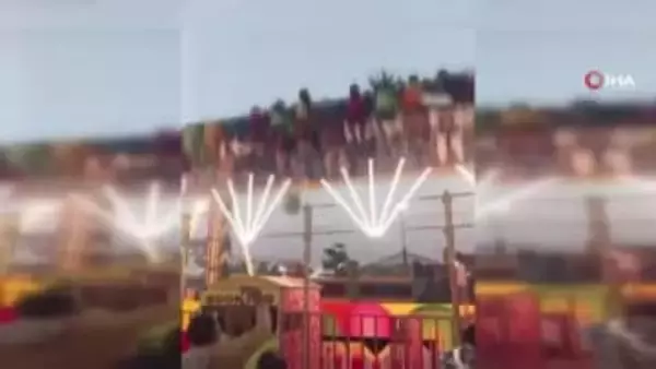 遊園地で乗客乗せた“巨大回転ブランコ”落下の瞬間　乗客避難中に再び崩れ1人死亡12人負傷　インド