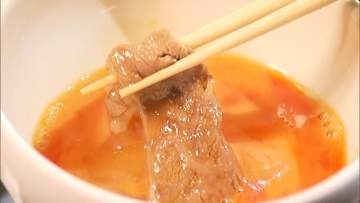 牛肉も卵も高騰　すき焼き店「値上げも覚悟」　東京食肉市場まつり大行列　格安ステーキ重に無料しゃぶしゃぶ　まとめ買いの客も