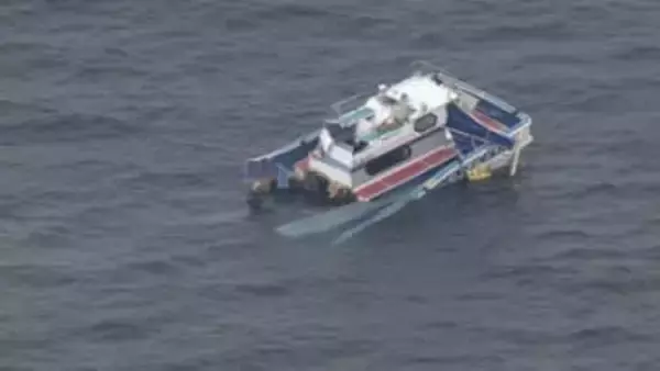 21歳航海士の女逮捕…貨物船操船中に前方確認怠り遊漁船に衝突させた疑いで　13人海に投げ出され男性2人死亡　三重・鳥羽沖