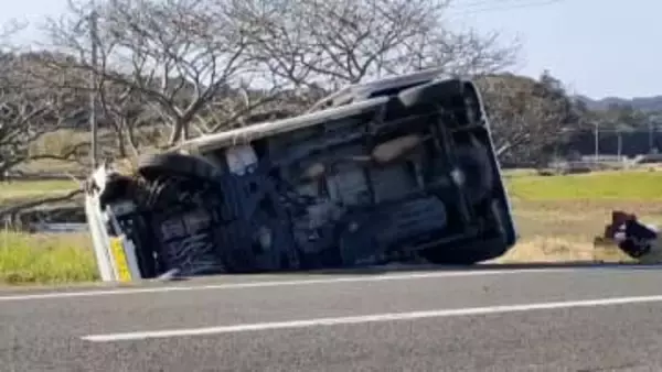 孫を乗せた軽自動車が横転し運転していた79歳祖母が死亡…後部座席にいた孫の男子高校生軽傷　長崎・壱岐市