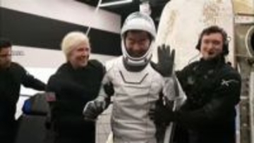 油井亀美也宇宙飛行士ら4人を乗せた宇宙船「クルードラゴン」帰還　1人に医療上の懸念、予定早める…油井さんも元気な姿