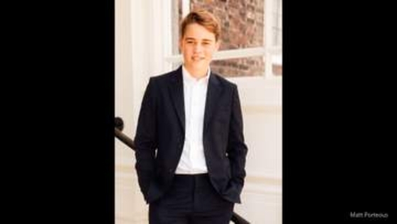 13歳の誕生日迎えたジョージ王子　イギリス王室が新たな写真を公開　ウィリアム皇太子夫妻が祝福　来年は父も通ったイートン校へ