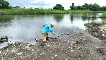 自己最高64回「水切り」チャンピオン　世界も制するのは会社員　こだわりは“美しさ”　回転と水面に20度の角度がコツ