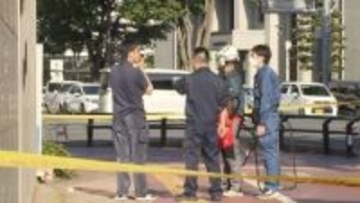 【速報】青森市中心部の複合施設にクマ2頭が侵入　1階にはベーカリーやコンビニが　警察が罠など設置