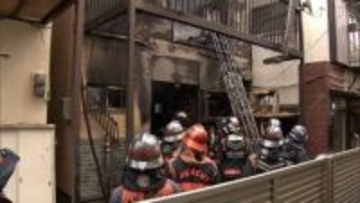 「火柱が上がっていて…」住宅火災で焼け跡から2人の遺体　住人の60代きょうだいと連絡取れず　兵庫・明石市