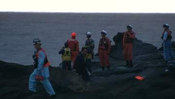 海で流され小学5年生男児行方不明　同級生3人と岩場で遊び高波にさらわれたか　ライフジャケット着用せず　神奈川・三浦市